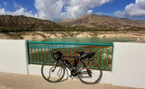 Road cycling around the Embalse Amadorio near Villajoyosa